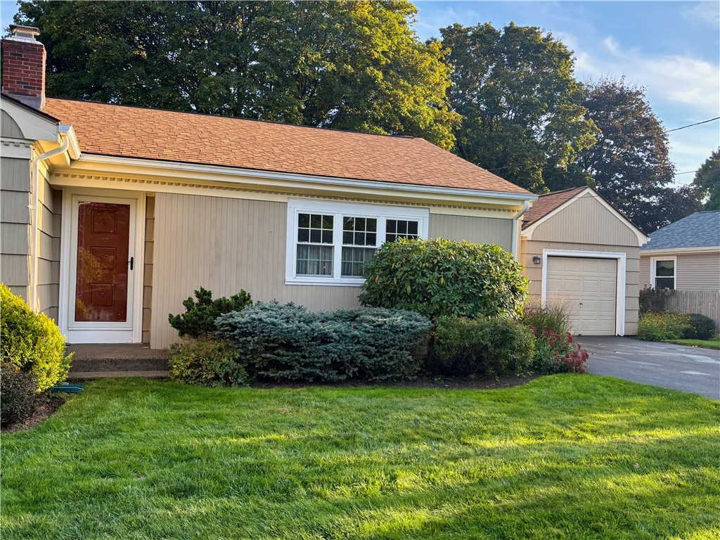 35 Greenfield Road Cumberland, RI 02864 - Photo 3 of 28