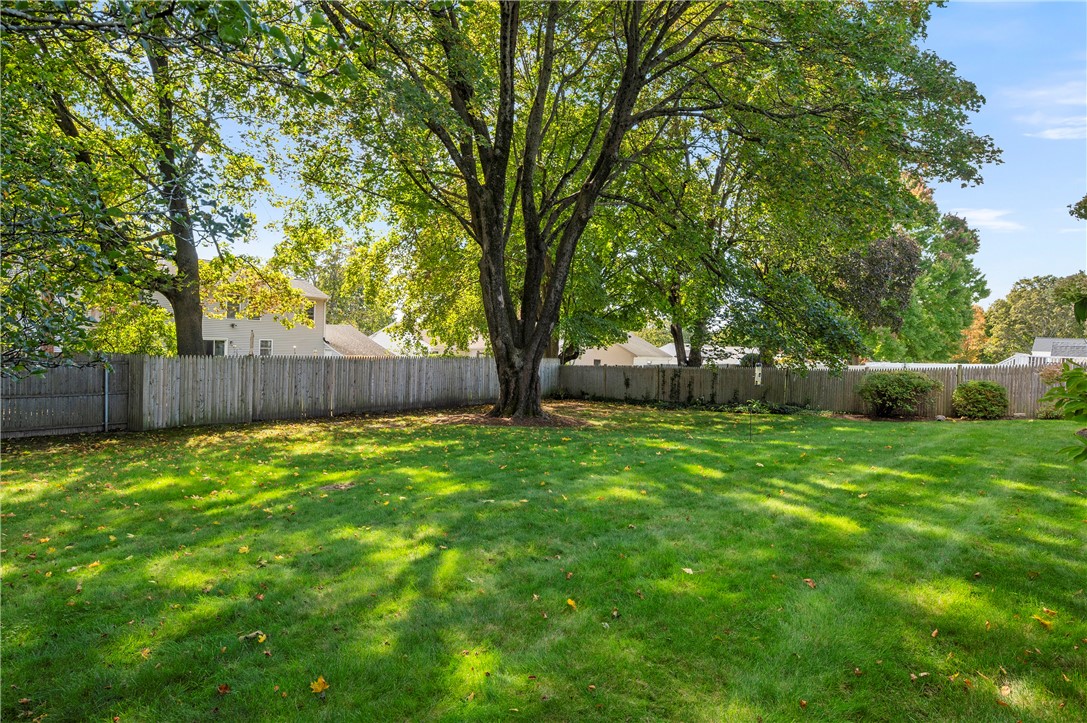 35 Greenfield Road Cumberland, RI 02864 - Photo 7 of 28