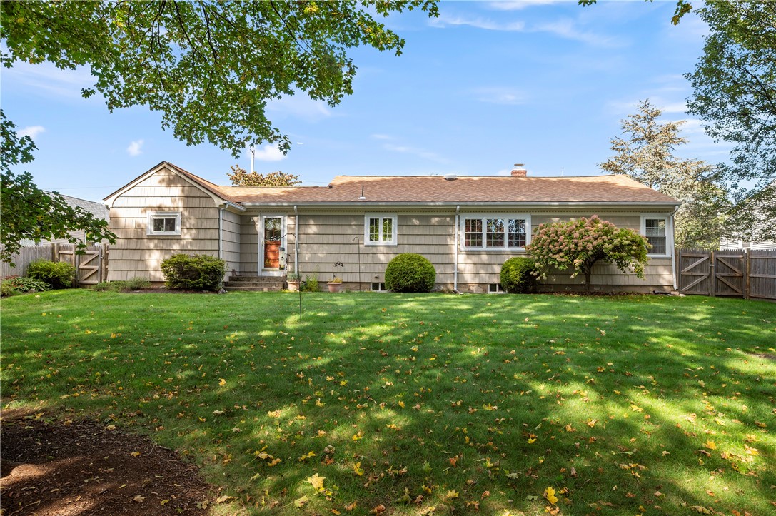 35 Greenfield Road Cumberland, RI 02864 - Photo 9 of 28