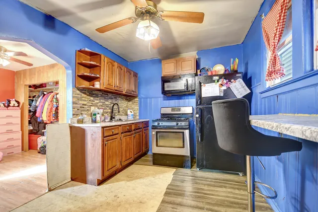 $139,873 | 2528 Cochran Street, Blue Island, IL 60406