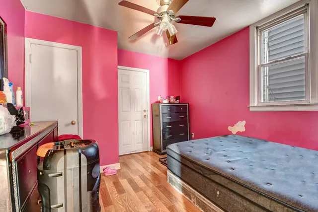 $139,873 | 2528 Cochran Street, Blue Island, IL 60406