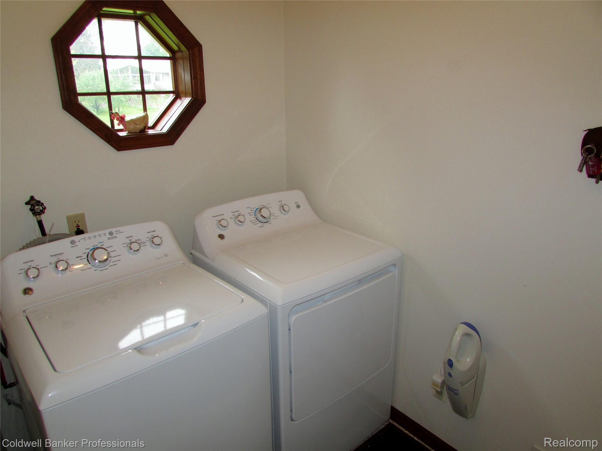 1385 Old Mill Road Lapeer, MI 48446 - Photo 31 of 42 IMG_7806(rev 1).jpg