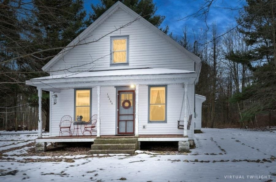 10264 Jericho Road Bridgman, MI 49106 - Photo 1 of 28 01_10264Jerichord_300_FrontView_LowRes