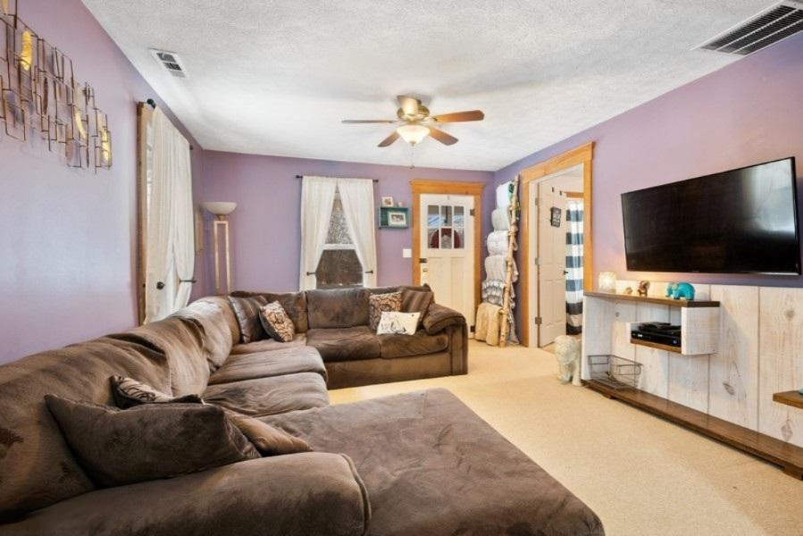 10264 Jericho Road Bridgman, MI 49106 - Photo 3 of 28 03_10264Jerichord_165_LivingRoom_LowRes