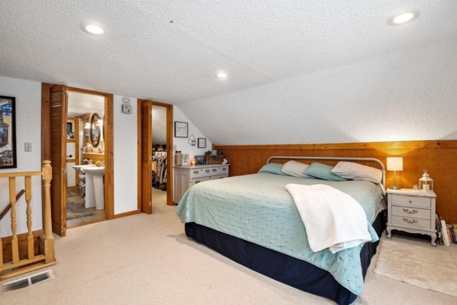 10264 Jericho Road Bridgman, MI 49106 - Photo 8 of 28 08_10264Jerichord_14_PrimaryBedroom_LowR