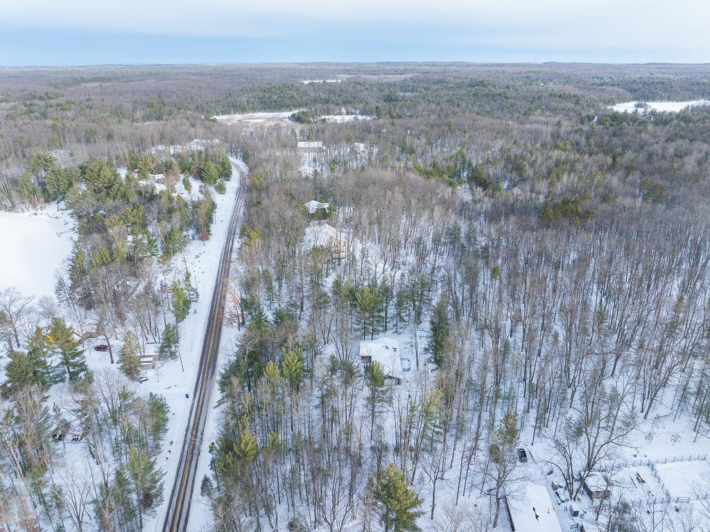 979 Rennie Lake Road Traverse City, MI 49696 - Photo 8 of 51 1930590-16da4393-63c8-4818-b31f-67541d63b044.JPG