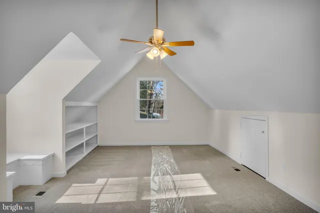 $459,900 | 1059 Hillside Drive, York, PA 17403