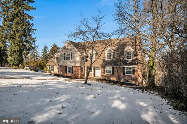 $459,900 | 1059 Hillside Drive, York, PA 17403