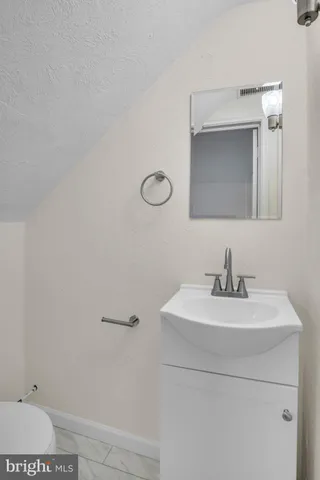 $459,900 | 1059 Hillside Drive, York, PA 17403