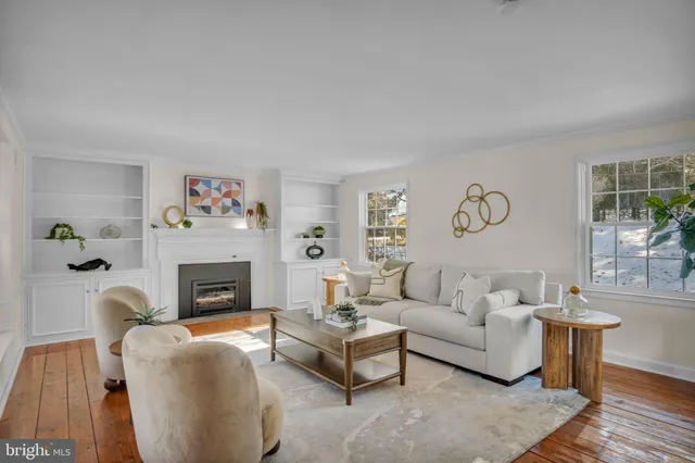 $459,900 | 1059 Hillside Drive, York, PA 17403