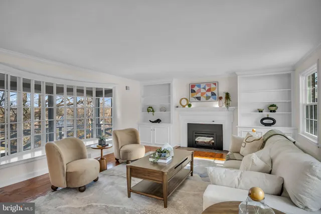 $459,900 | 1059 Hillside Drive, York, PA 17403