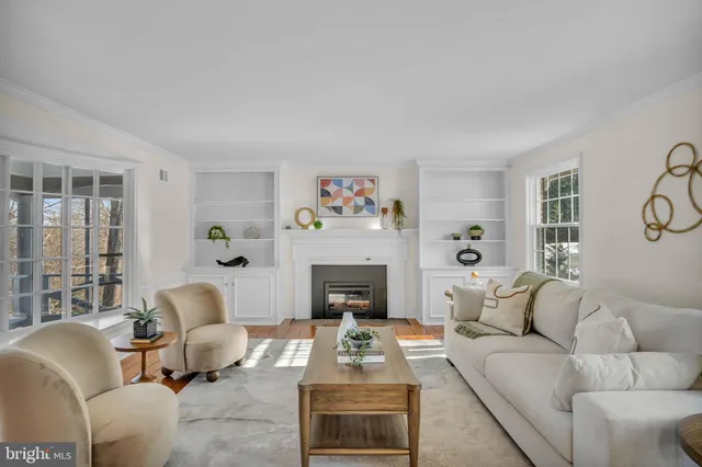 $459,900 | 1059 Hillside Drive, York, PA 17403