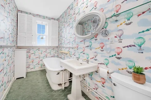 $1,750,000 | 985 Memorial Drive, Unit 603, Cambridge, MA 02138