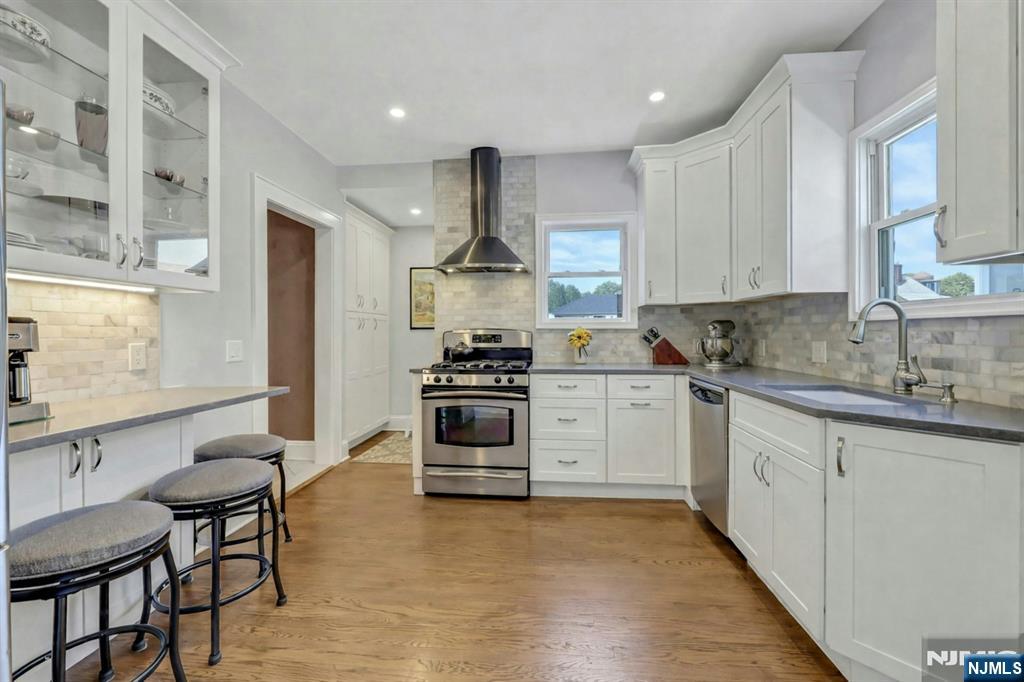 486 Sussex Road Wood-Ridge, NJ 07075 - Photo 6 of 39 Gallery Image 6