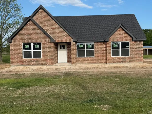 $264,900 | 19 Private Road, Powderly, TX 75473