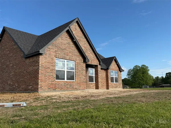 $264,900 | 19 Private Road, Powderly, TX 75473