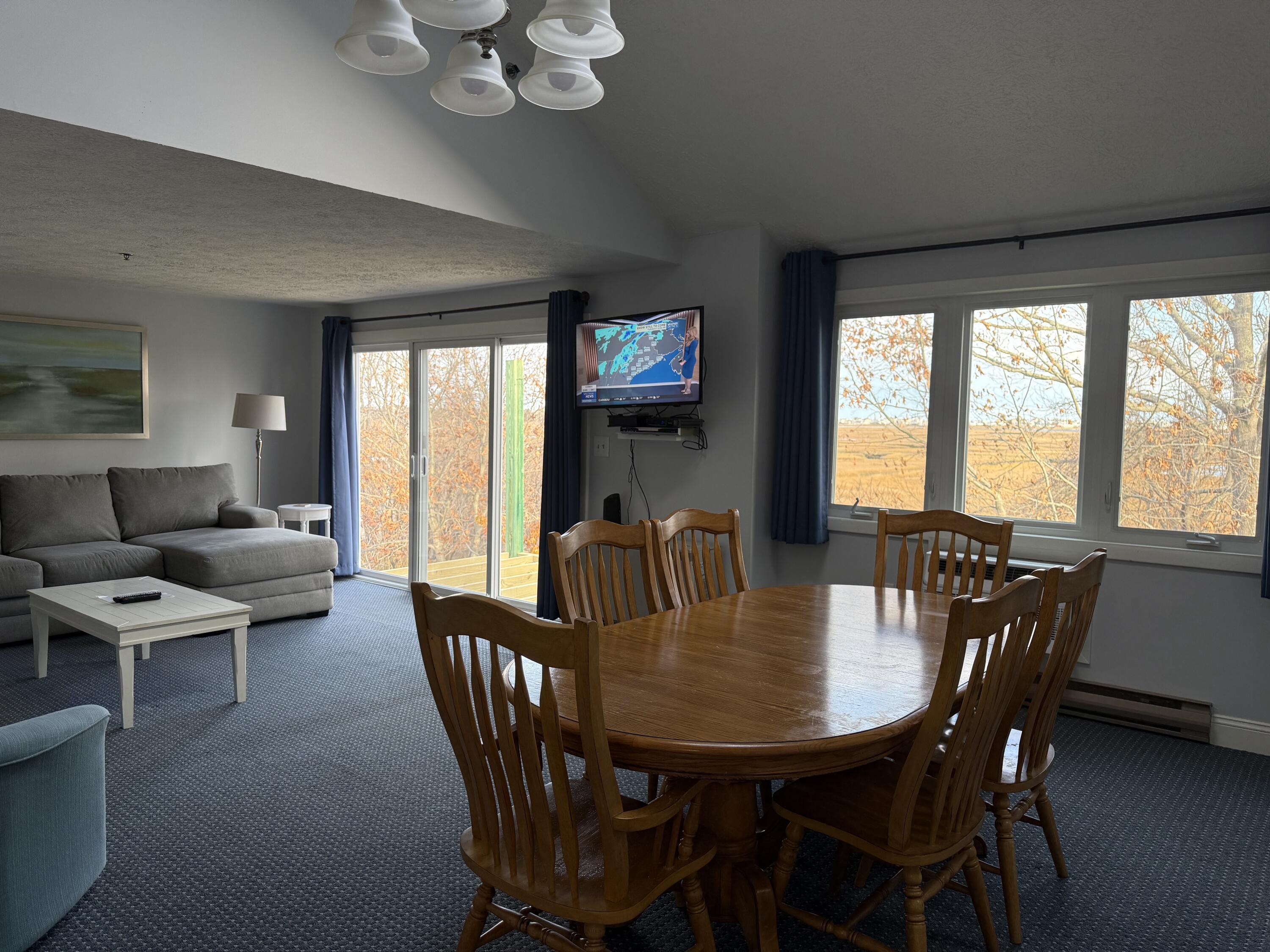 1373 Post Road, Unit 4E Wells, ME 04090 - Photo 8 of 31 DINING ROOM
