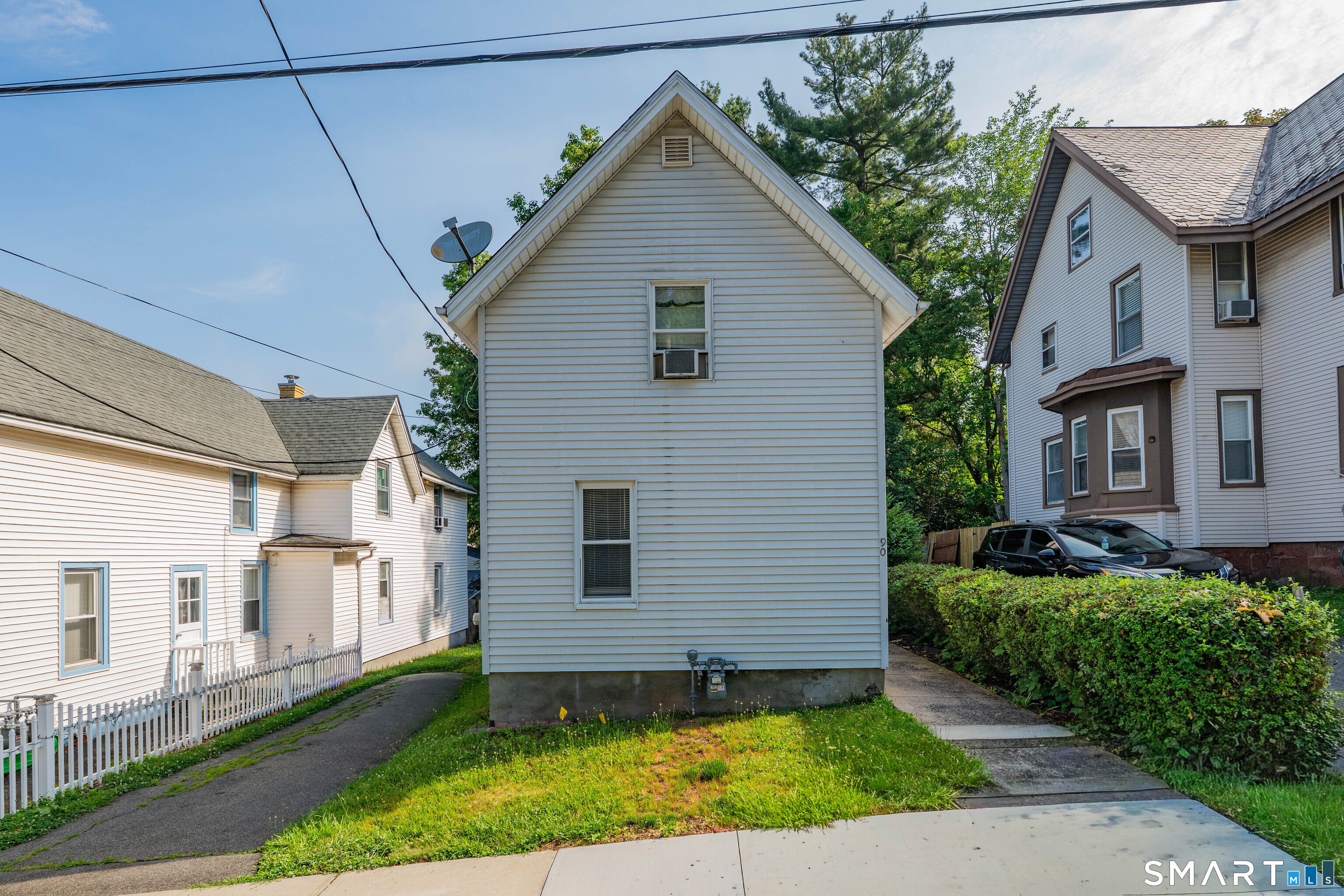 90 Myrtle Street Meriden, CT 06450 - Photo 2 of 21