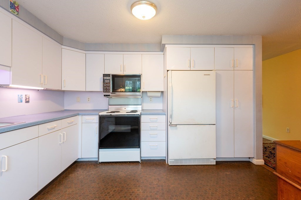 124 Village Post Road, Unit 124 Danvers, MA 01923 - Photo 10 of 42 Gallery Image 10