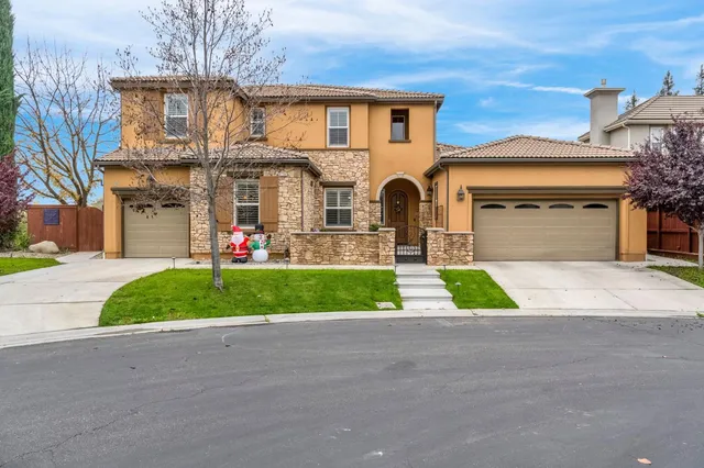 $799,950 | 4199 North Quail Crossing, Clovis, CA 93619
