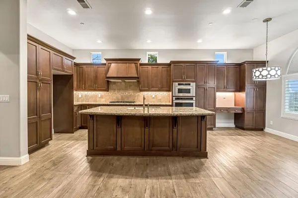 $779,950 | 4199 North Quail Crossing, Clovis, CA 93619