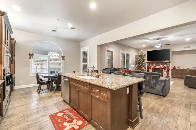 $799,950 | 4199 North Quail Crossing, Clovis, CA 93619