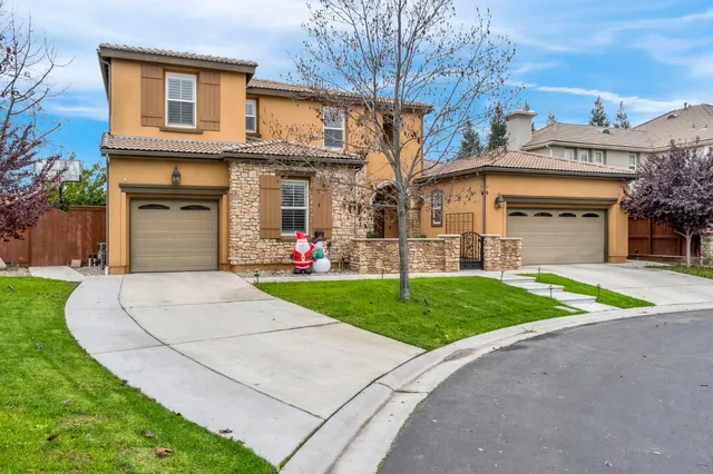 $799,950 | 4199 North Quail Crossing, Clovis, CA 93619