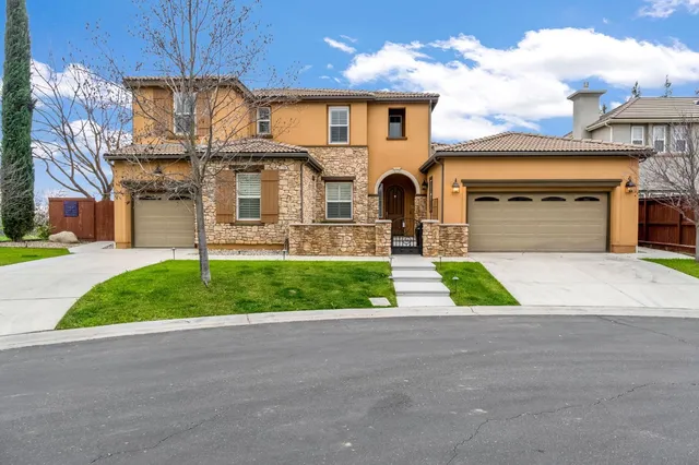 $789,950 | 4199 North Quail Crossing, Clovis, CA 93619