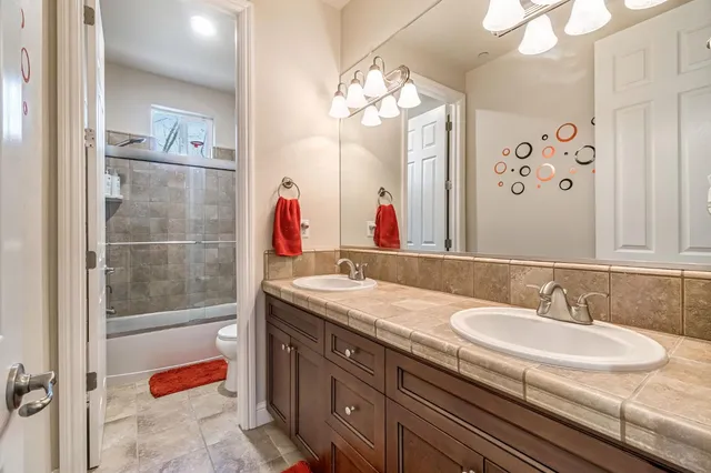 $799,950 | 4199 North Quail Crossing, Clovis, CA 93619