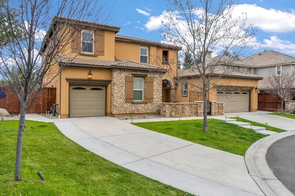 $779,950 | 4199 North Quail Crossing, Clovis, CA 93619