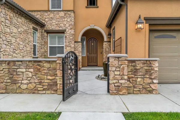 $779,950 | 4199 North Quail Crossing, Clovis, CA 93619