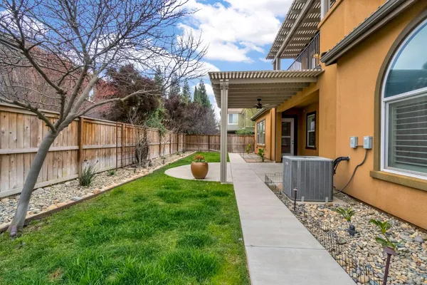 $779,950 | 4199 North Quail Crossing, Clovis, CA 93619