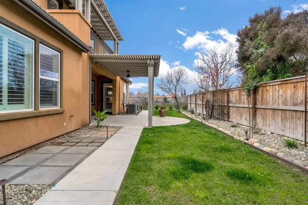 $779,950 | 4199 North Quail Crossing, Clovis, CA 93619