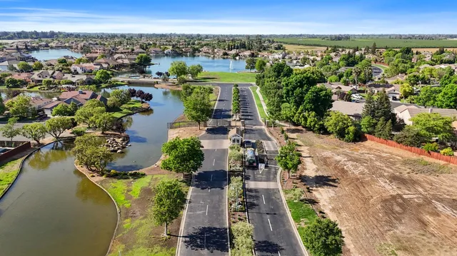 $789,950 | 4199 North Quail Crossing, Clovis, CA 93619