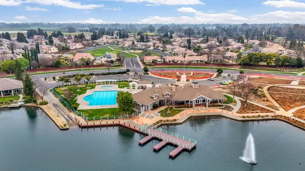 $779,950 | 4199 North Quail Crossing, Clovis, CA 93619