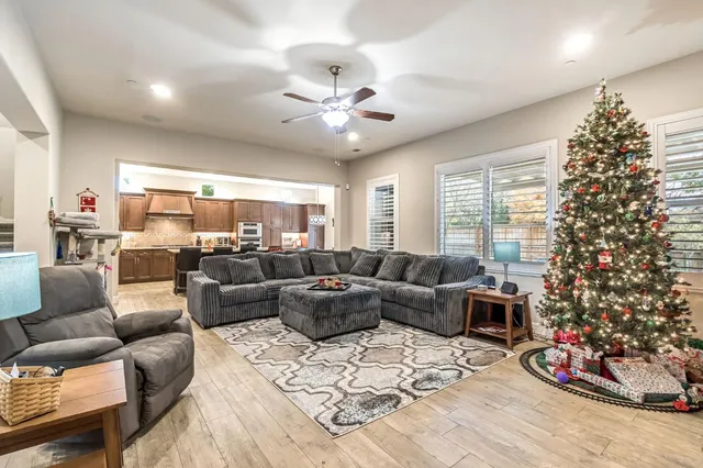 $799,950 | 4199 North Quail Crossing, Clovis, CA 93619