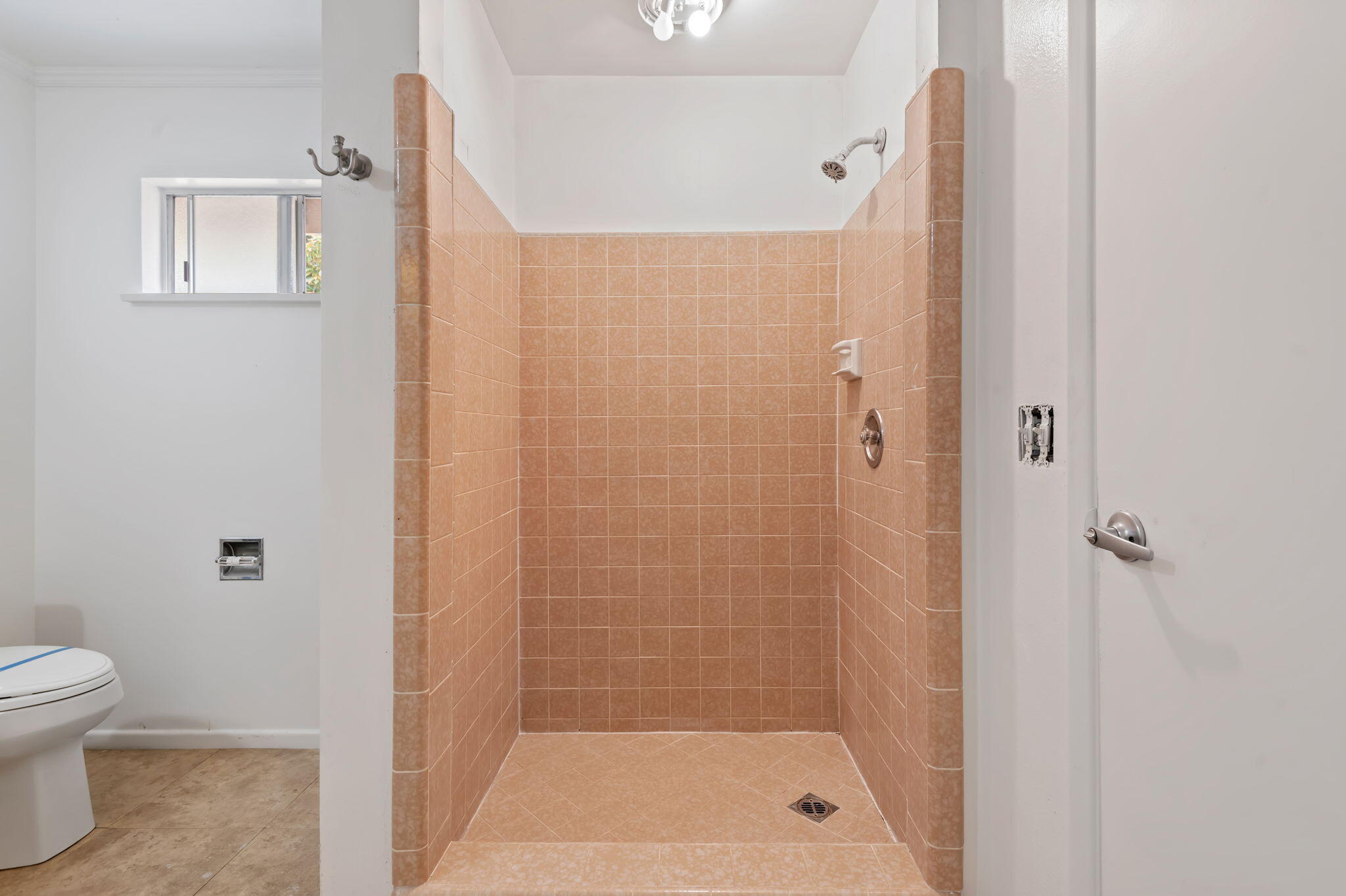 5002 Foothill Road Carpinteria, CA 93013 - Photo 20 of 32 Primary Bathroom