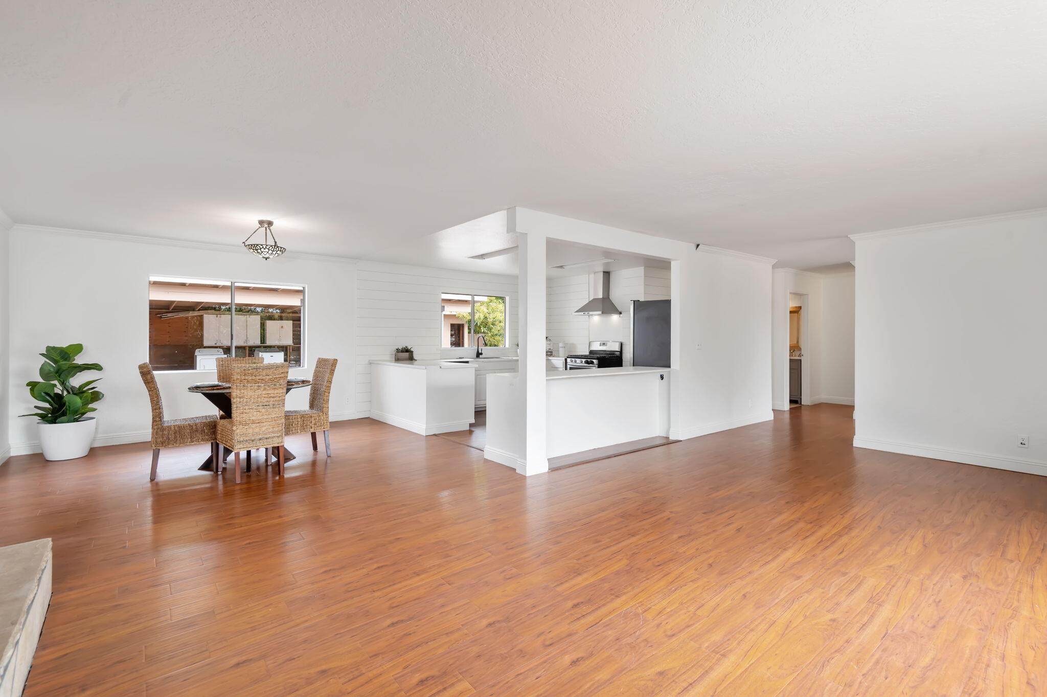 5002 Foothill Road Carpinteria, CA 93013 - Photo 2 of 32 Open concept