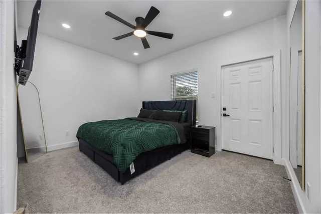 $2,000 | 205 Bolden Street, Unit A, Houston, TX 77029