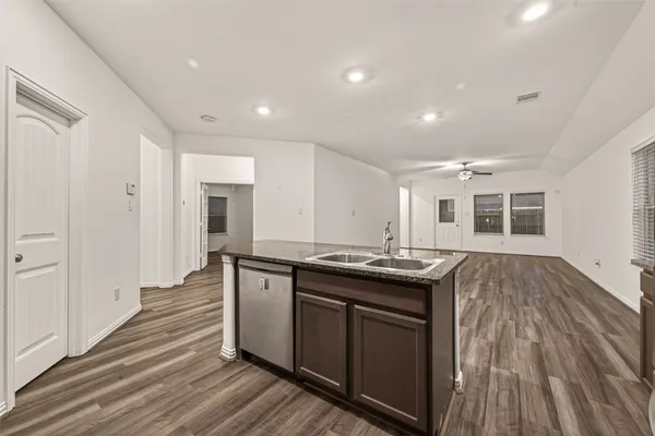 $2,300 | 15918 Tug Court, Crosby, TX 77532