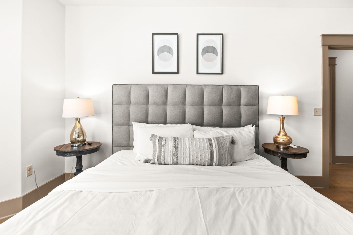 178 Woodward Drive Santa Rosa Beach, FL 32459 - Photo 25 of 29 a bedroom with a bed and lamp on table