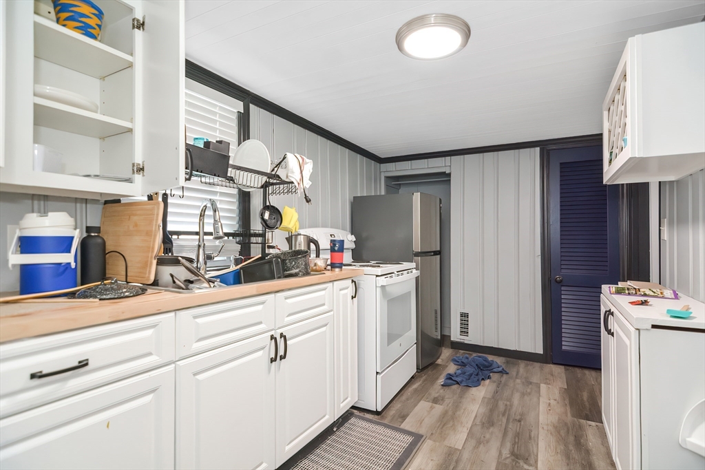 254 North Main Street Natick, MA 01760 - Photo 10 of 23