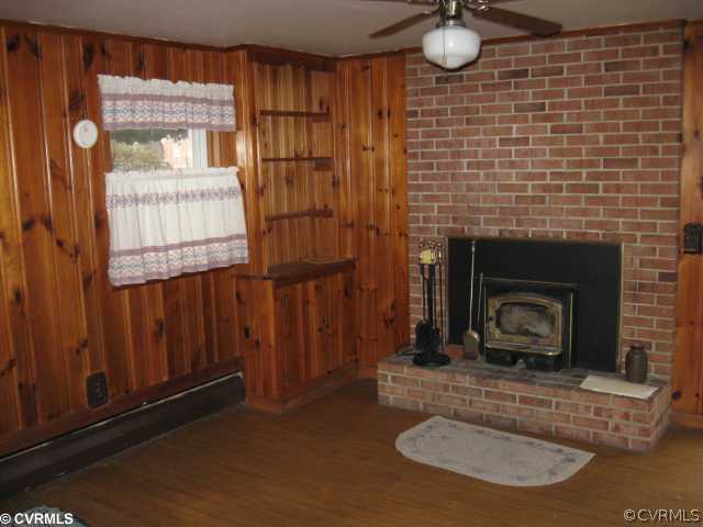 2109 Valentine Road Henrico, VA 23228 - Photo 3 of 7 Exterior Front - Warm feeling of a pine paneled fa