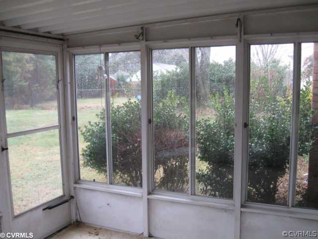 2109 Valentine Road Henrico, VA 23228 - Photo 5 of 7 Exterior Front - Enjoy the sun room year around wi