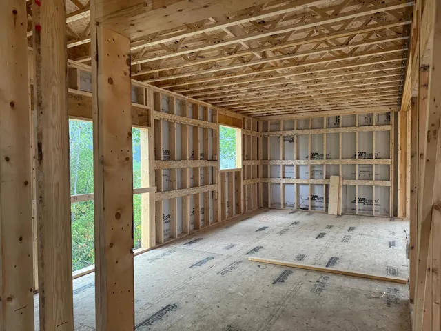 $909,000 | 94 Dogwood Circle, Lebanon, NH 03784