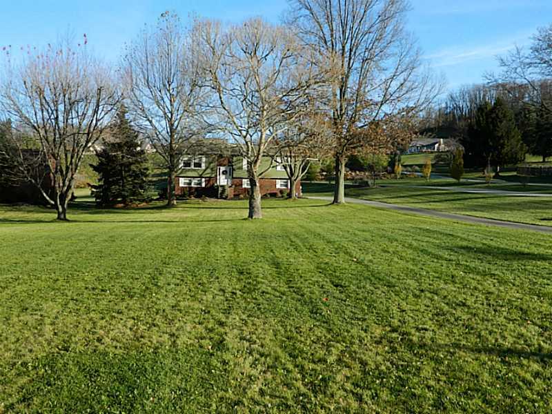 552 Country Club Road Washington, PA 15301 - Photo 2 of 25 Exterior Front. Set back far from the road with a long paved driveway this home ready for the new owner.