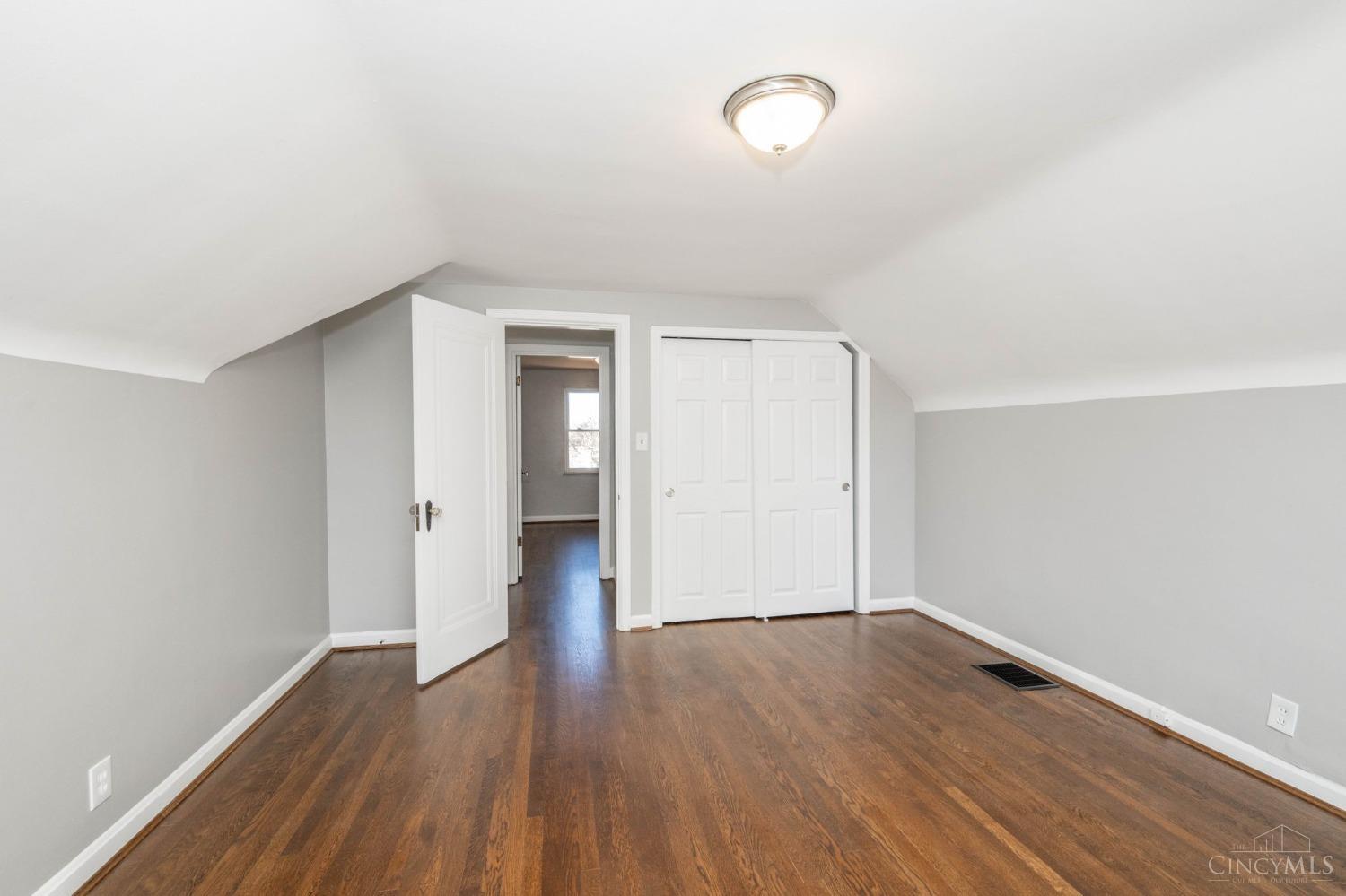 2413 Ferguson Road Cincinnati, OH 45238 - Photo 26 of 46