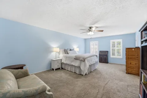 $275,000 | 409 North Post Oak Lane, Unit 409, Houston, TX 77024