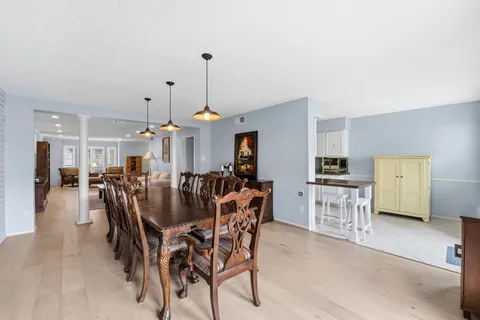 $275,000 | 409 North Post Oak Lane, Unit 409, Houston, TX 77024