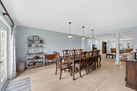 $275,000 | 409 North Post Oak Lane, Unit 409, Houston, TX 77024